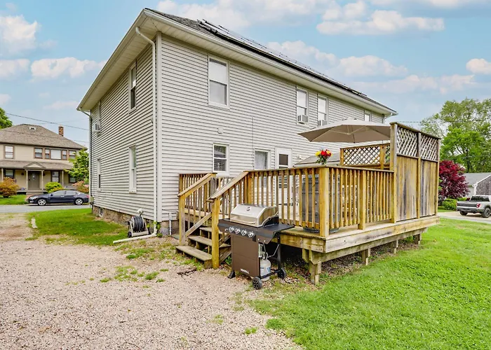 Walk To Downtown: Wakefield Haven Near Beaches