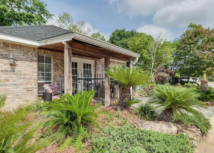 Long Beach Maple House
