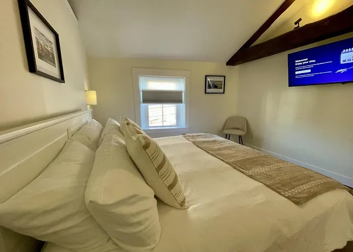 Penhallow Suite Downtown Portsmouth