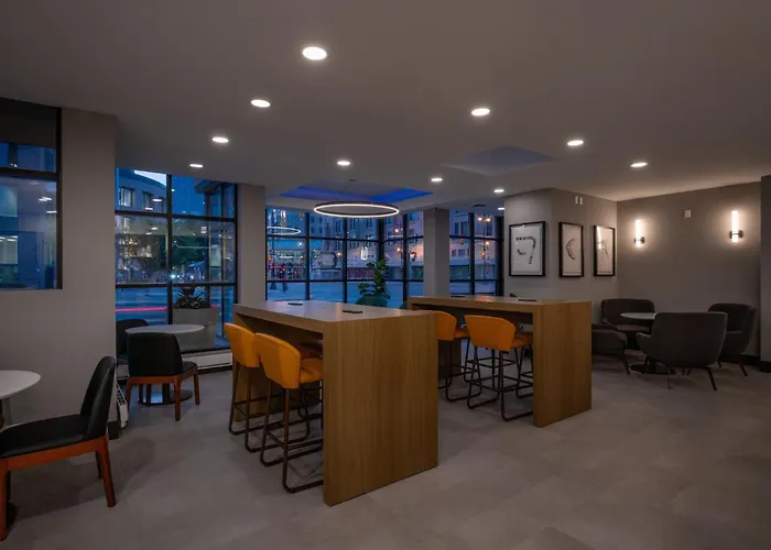Holiday Inn & Suites Winnipeg Downtown By Ihg