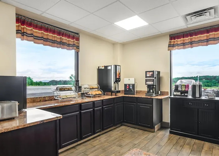 Red Roof Inn Staunton