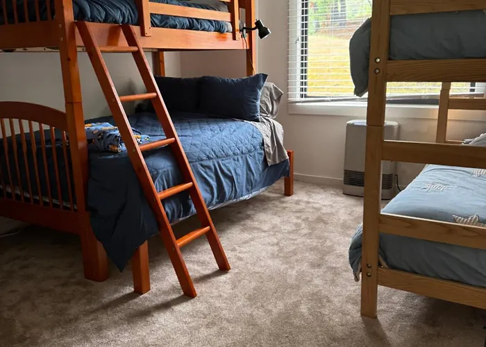 Pet Friendly Condo Near Loon With Ac And Passes To Loon Club Pool