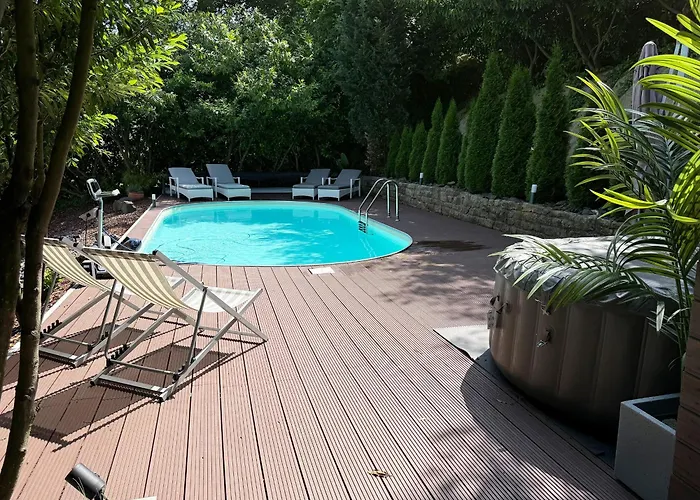 Luxus-Familienvilla Mit Privatem Pool Und Xxl Whirlpool, Kamin, Grill & Blick In Die Weinberge