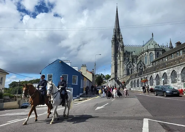 1A Cathedral Place - Cathedral Townhouses Cobh