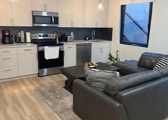 Beautiful 2 Bedroom Suite