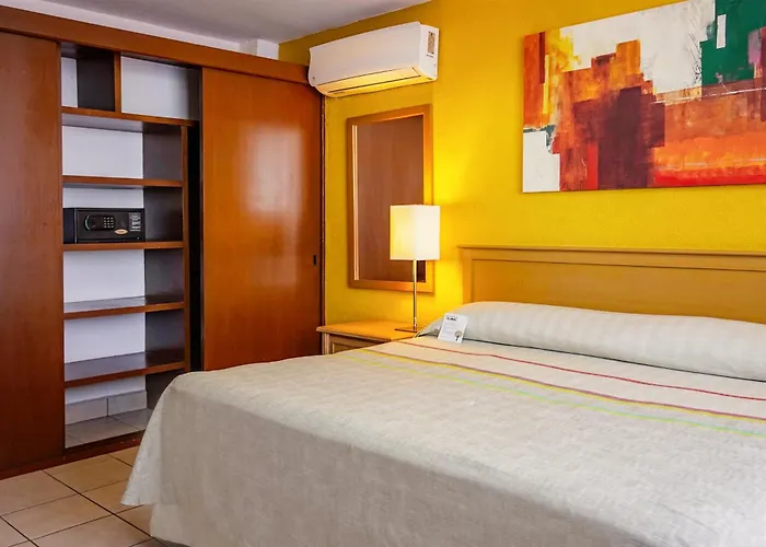 Sunrock Hotel & Suites