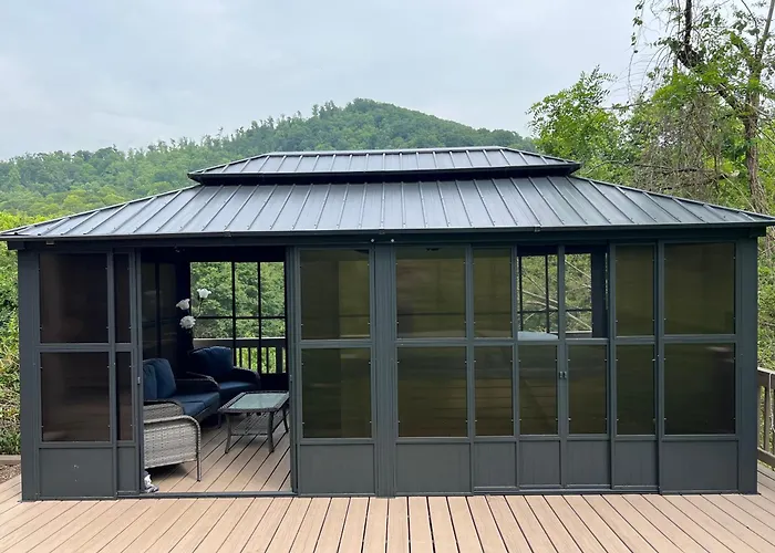 Serenity Views Retreat - Close To City And Parkway!