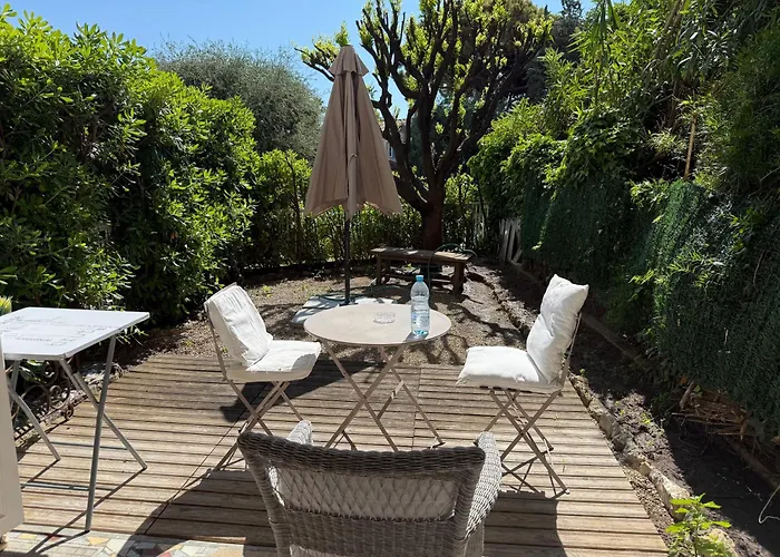 Studio Calme A Deux Pas De La Mer Avec Jardin Et Parking Prive