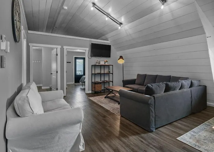 The Barn At Sharp Run-Modern Barn In The Heart Of Amish Country
