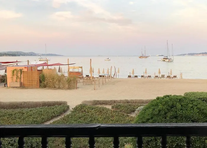 Picturesque Maison De Pecheur With View, 4 Bedrooms
