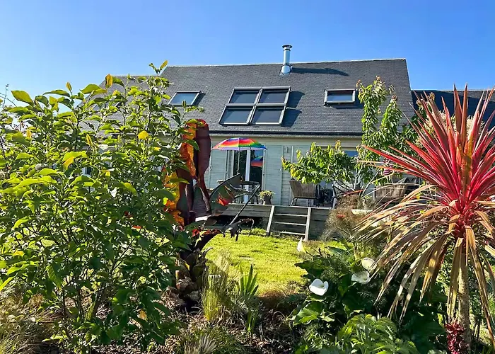 4 Bedroom Awesome Home In Taule