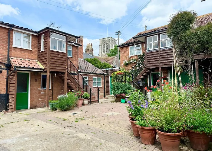Prime Location - Southwold Gem - Sleeps 8 - Whole Cottage