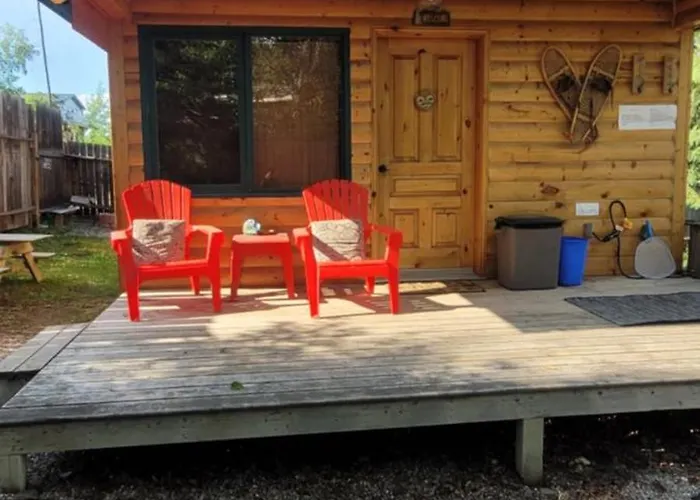 Beautiful Cabin Near Radium Hot Springs With Private Hot Tub
