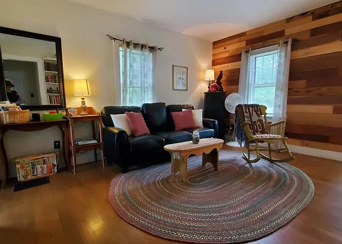 Pleasant Brook Cottage