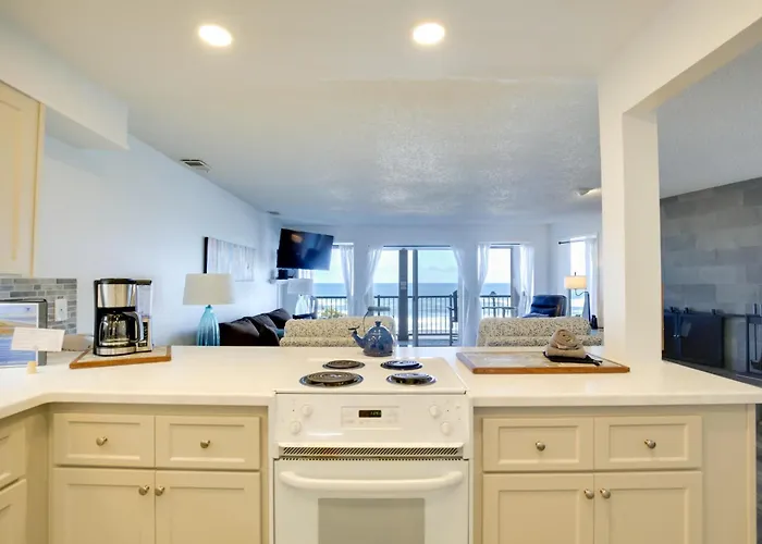 Lincoln City Beach Condo: Clubhouse & Pool Access!