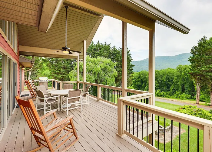Mtn Views & Hot Tub: 6-Acre Blue Ridge Retreat!