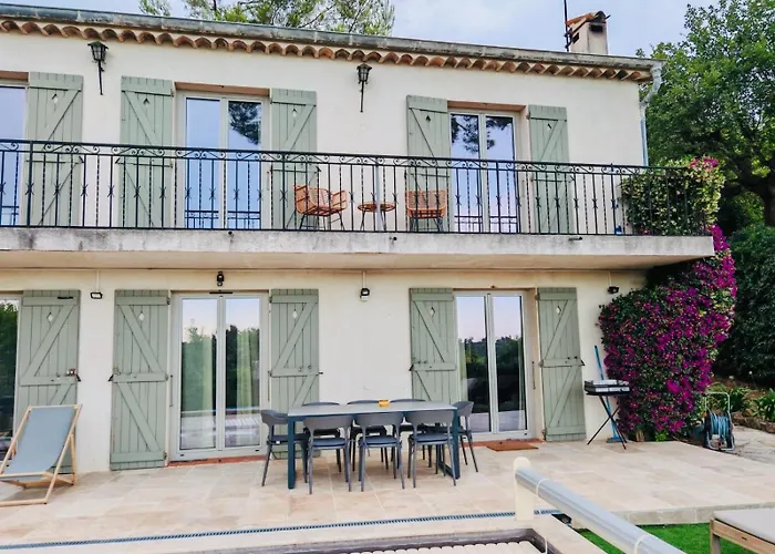 Bastide De Charme Sous Les Pins Avec Piscine