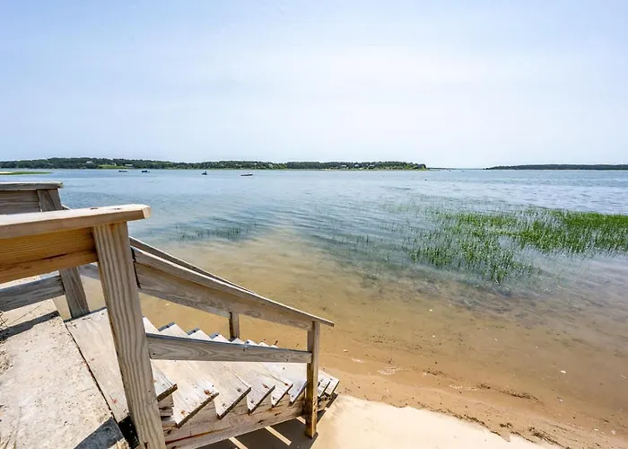 Newly Renovated Waterfront Cottage