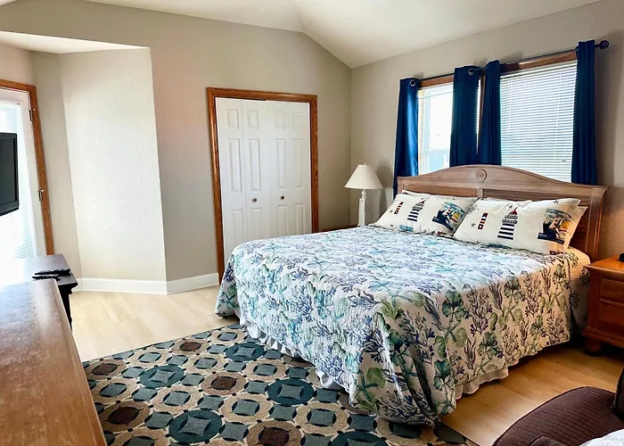 Updated Listing! 4 Min To Beach, Pool, Spa, Games