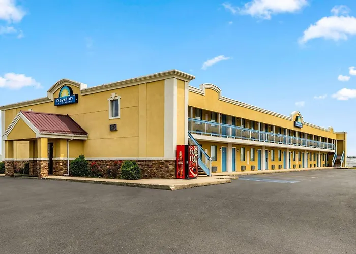 Days Inn By Wyndham Fort Wayne