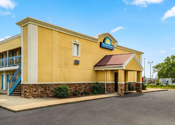 Days Inn By Wyndham Fort Wayne