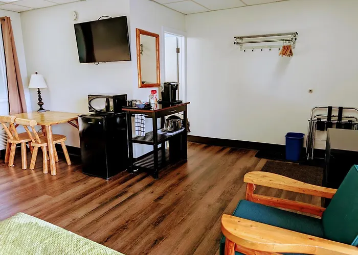 Wayside Motel Manitoulin