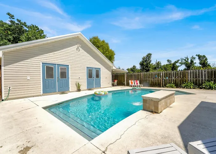 Escape To Paradise W Saltwater Pool 25 Min To Pcb