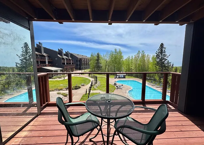 Lutsen Ski-In/Ski-Out | Lake View | Pet-Friendly