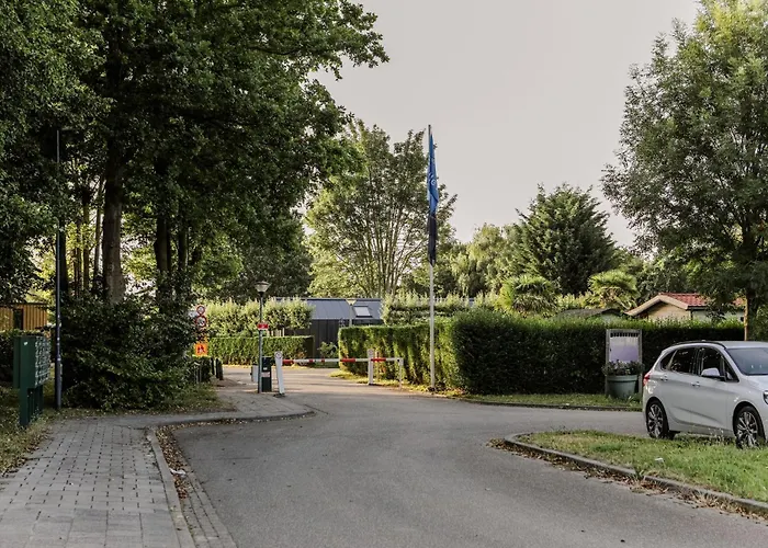 Fijn chalet vlakbij Zeeuwse kust, op familiepark VP047