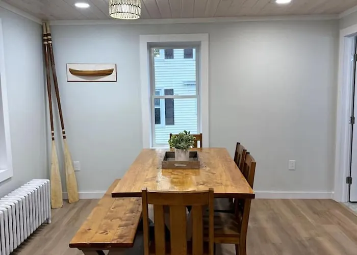 Sea La Vie In Eastport