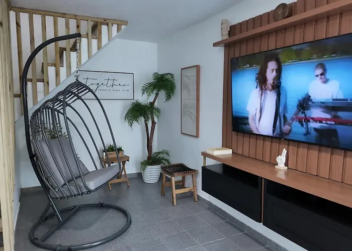 Vss La Puntilla In Arecibo - Stylish Coastal Getaway