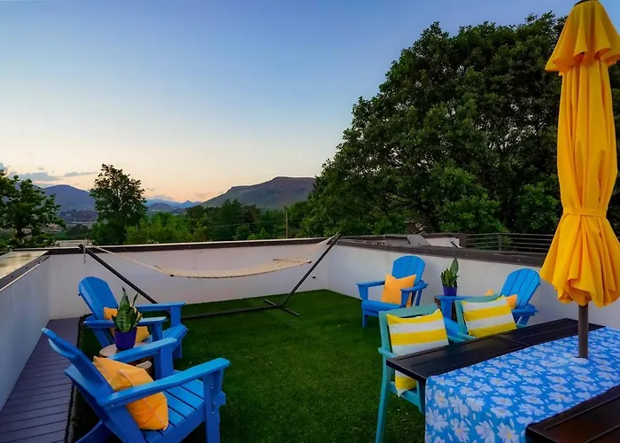 Million Dollar Rooftop Mtn Views -2 King Beds-Dt Golden