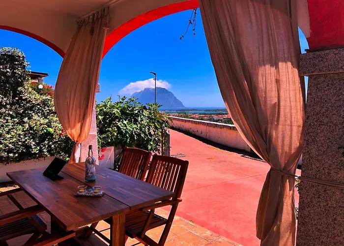 Villa Con Giardino E Spettacolare Vista Mare A Porto San Paolo