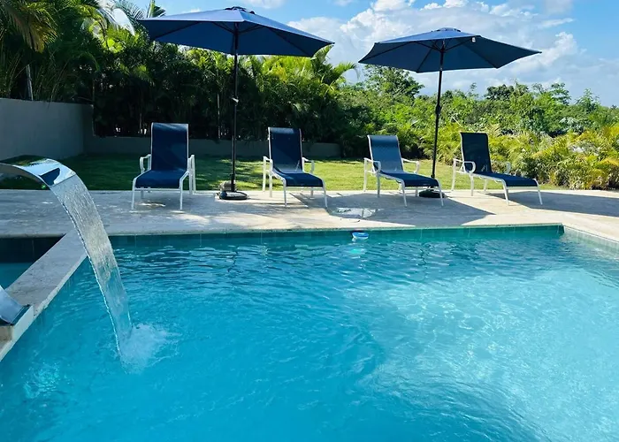 Villa Aguacate Near The Beach