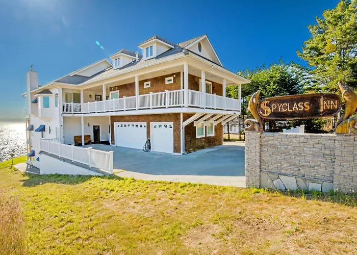 Dolphin By Oceanviewhottubs Oceanfront Shelter Cove Tesla