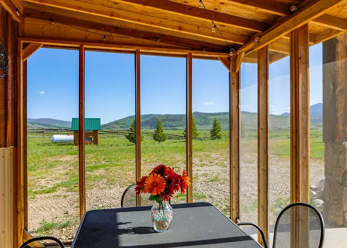 Studio Cabin W/ Mtn Views By The Green River!