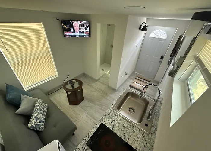 Seabreeze Tiny Cottage