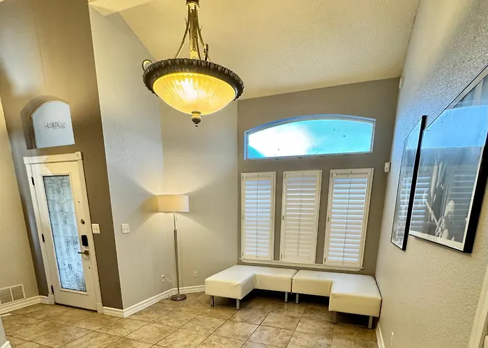 Rare To Find A Desert Jewel, West Side, 3 Bedrooms