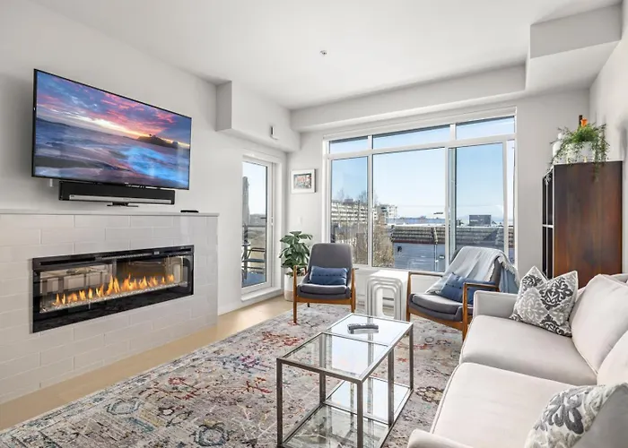 Sidney Sunnyside - Luxurious Seaside Living In Amazing Sidney By Victoria Prime!