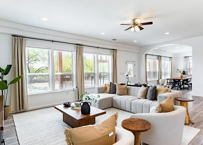 Family-Ready 4Br With Yard & Kids Playground