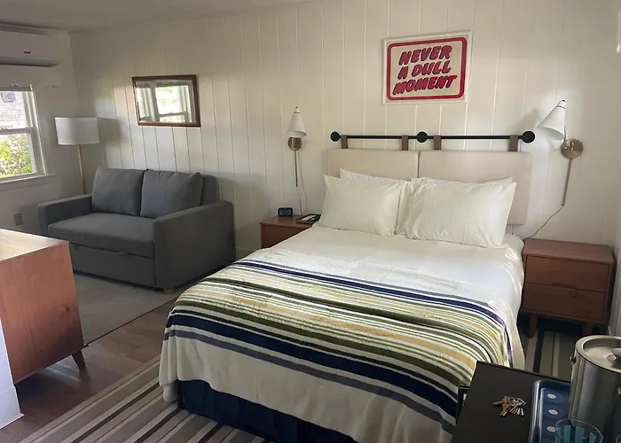 Cape Cod Motor Inn