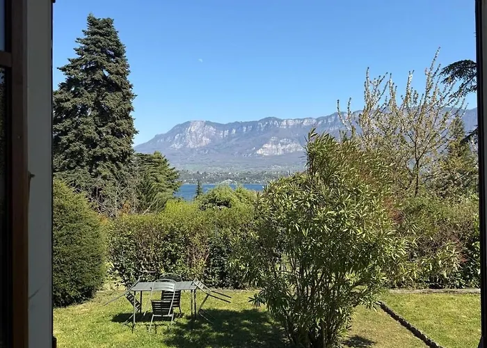 La Petite Maison Dans La Prairie