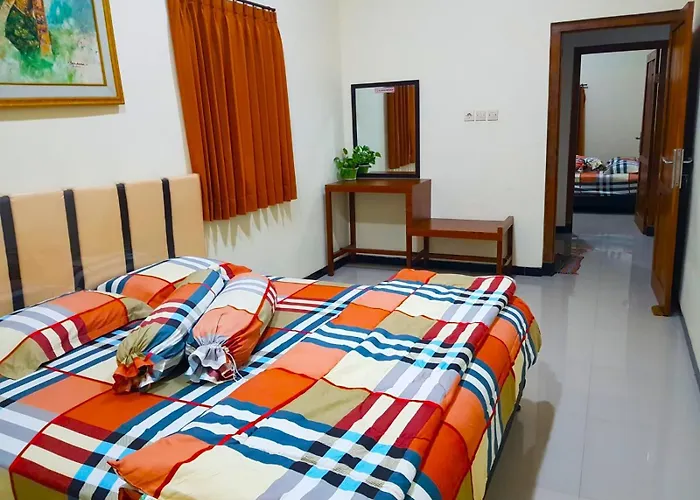 Villa Strawberry Annisa Batu Malang