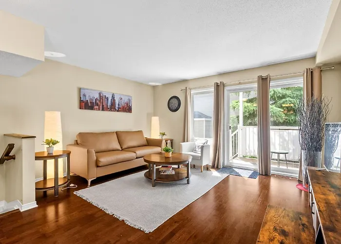 Simplylovely Modern Condo Near Downtown Ottawa With Free Parking And Patio