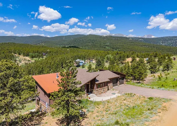 Ridge View Retreat - Panoramic Views And Hot Tub