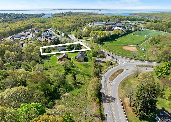 Exceptional Contemporary Retreat With 4 King Beds In Mystic Ct