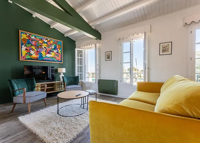Appartement Moderne Avec Grande Terrasse A Ars-En-Re