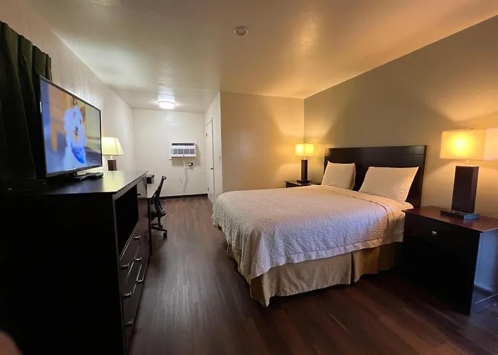 Riverside Motel