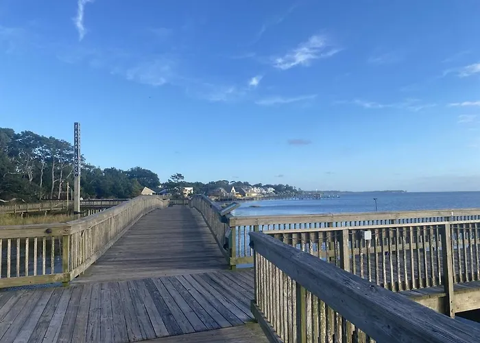 Salty Breeze - Walk To Beach - Pool - Hot Tub - Ev