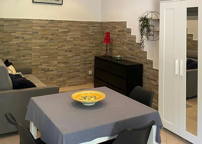 Villa Serenice - F2 Au Calme, Climatise, Wifi Et Parking Gratuit